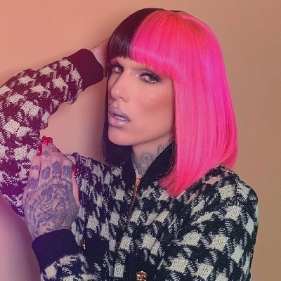 Beauty gurus to watch on social media.