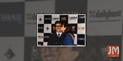 Ranveer, Deepika channel inner Mickey and Minnie Mouse