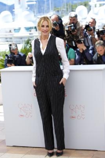 Los Angeles, April 9 (IANS) After its 2018 debut season starring Julia Roberts, the web series 