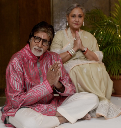 Big B misses wife Jaya on her birthday as she is stuck in Delhi.