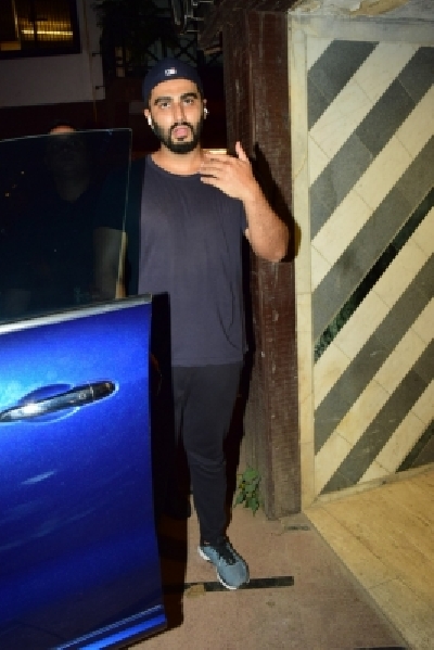 Mumbai, April 27 (IANS) Amid lockdown strictures, Bollywood actor Arjun Kapoor became nostalgic about spending time with his grandmother, saying he cannot wait to sit down and enjoy the 