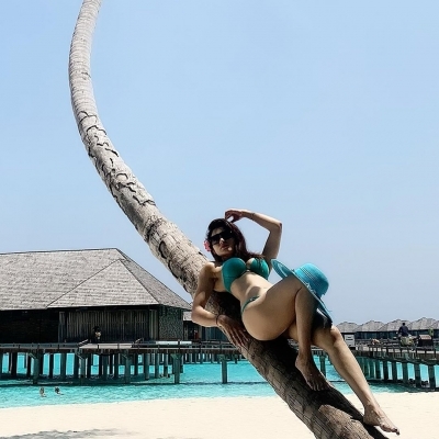 Mumbai, April 27 (IANS) Bollywood actress and former beauty queen Urvashi Rautela seems to be in a holiday mode and says amid lockdown a virtual vacation will do for now.