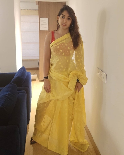 Aamir, Kiran dress up for niece Zayn's debut in 'Mrs Serial Killer' in new post.