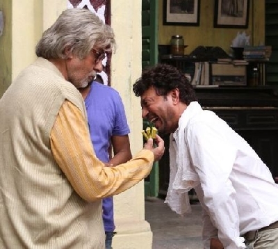 Big B on Rishi and Irrfan: Death of younger celebrity 'more tragic'.