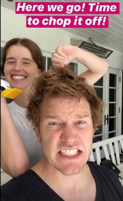 Chris Pratt gets 'quarantine haircut' from wife Katherine.