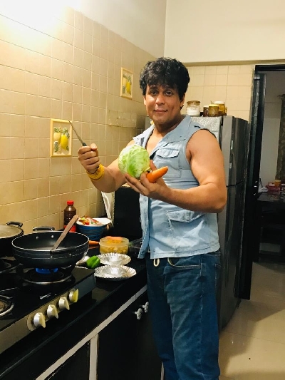 Ranjha Vikram Singh spreads happiness on occasion of Eid.