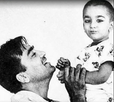 Sanjay Dutt remembers dad Sunil Dutt on 15th death anniversary.