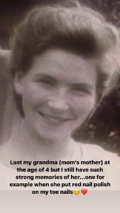 Elli AvrRam's life in Instagram pictures!.