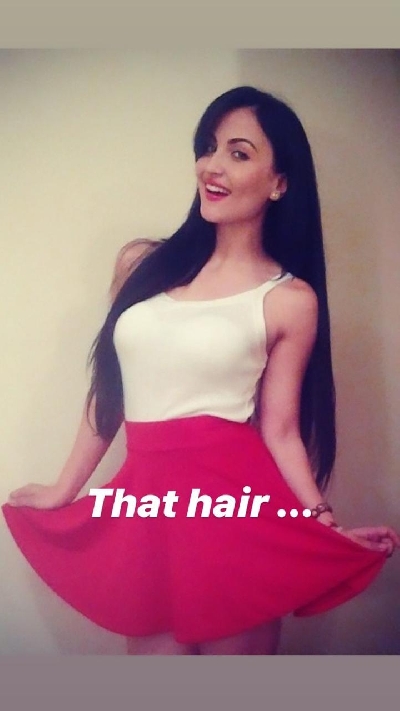 Elli AvrRam's life in Instagram pictures!.