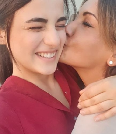 Radhika Madan finally meets her mother after '14 din ka vanvaas'.