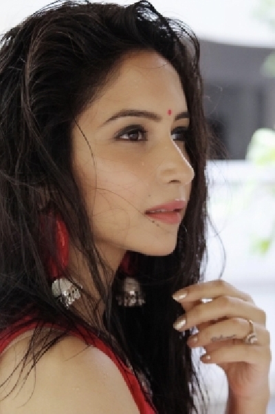 Vinny Arora: It is the age of digital medium.