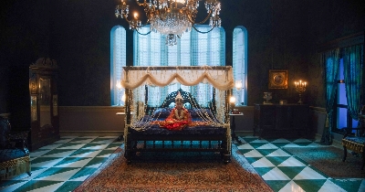 Anushka Sharma says her new show 'Bulbbul' is 'clutter-breaking'.