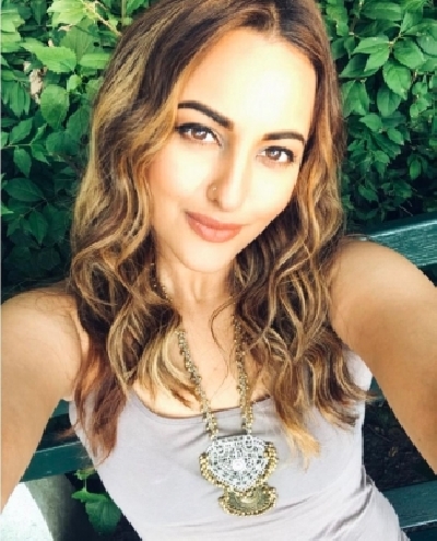 Sonakshi Sinha, Saqib Saleem quit Twitter citing negativity.