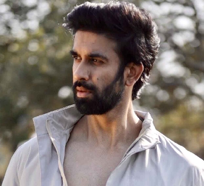 Sushmita Sen's brother Rajeev Sen set for Bollywood debut.