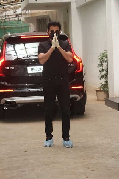 Mumbai: Actor Anil Kapoor seen at a recording studio in Mumbai's Juhu on July 1, 2020. (Photo: IANS)