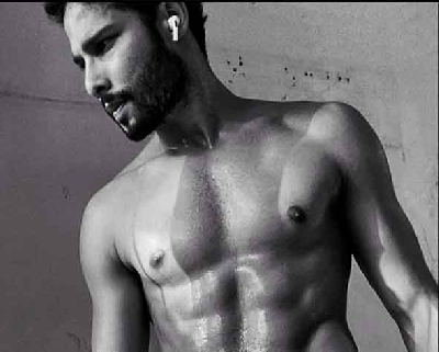 Siddhant Chaturvedi calls himself a 'bomb'.