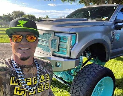 Vanilla Ice in soup for planning 4th of July concert amid COVID-19.