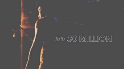 Varun Dhawan gets 30mn Instagram followers.