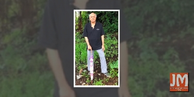 Kangana's team alleges Mahesh Bhatt threw chappals at her, called her 'mad'