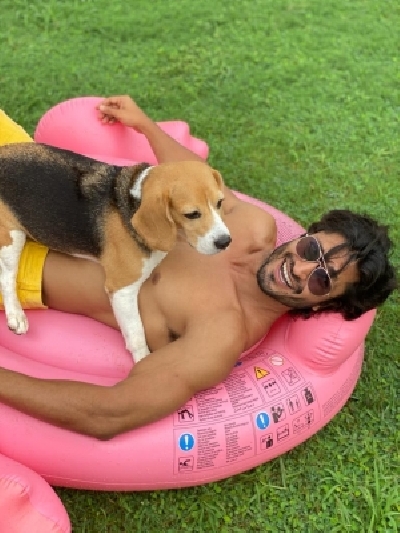 Vidyut Jammwal enjoys a spa day. (Photo: Sugandha Rawal IANS)