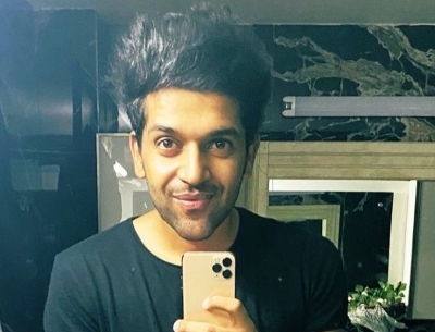 Guru Randhawa.