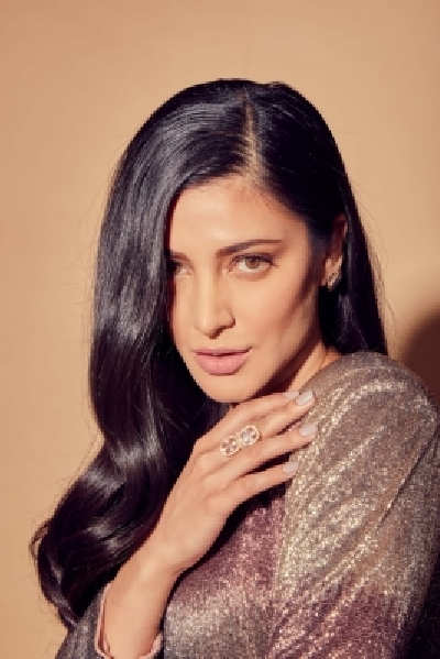 Shruti Haasan to give musical treat to fans. (Photo: Natalia Ningthoujam/IANS)