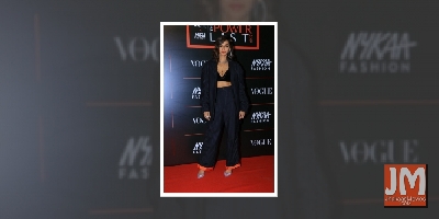 Farhan , Shibani find their happy place in Maldives