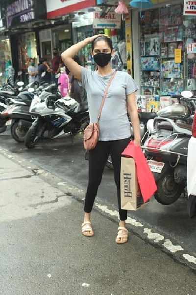 Actress Krystle D'Souza seen at Andheri in Mumbai on Aug 8, 2020. (Photo: IANS)