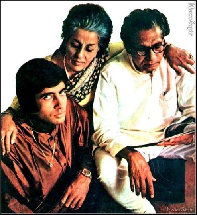 Big B gets emotional on mother's birth anniversary. (Photo Courtesy: srbachchan.tumblr.com)