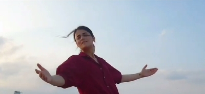 Radhika Madan gets into 'Binod' meme frenzy.