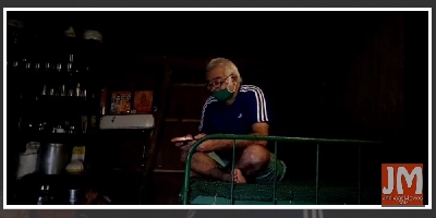 Hansal Mehtaâ€™s job of the day: Reading stories to tribal kids