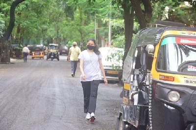 Mumbai: Actress Bhagyashree seen at Juhu on Mumbai on Aug 18, 2020. (Photo: IANS)