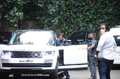 Mumbai: Actor Salman Khan seen at Bandra in Mumbai on Aug 26, 2020. (Photo: IANS)