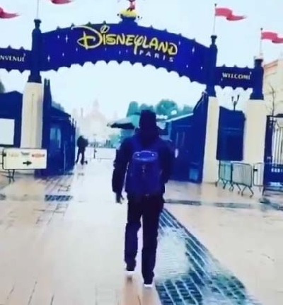 Old video of Sushant enjoying his day out in Paris surfaces.