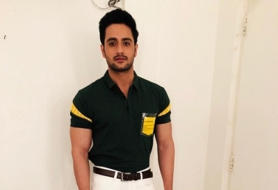 Savi Thakur to play a 