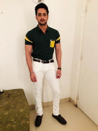 Savi Thakur to play a 