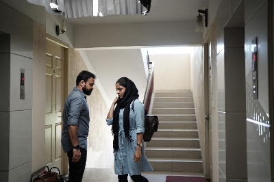 Bollywood to remake Malayalam film 'Anjaam Pathiraa'.