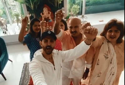 Hrithik Roshan shares glimpse of Ganesh Chaturthi celebration with family.
