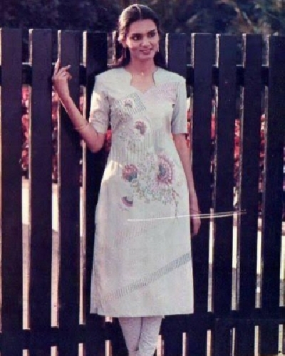 Sonam Kapoor celebrates Neerja Bhanot