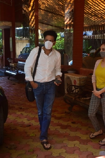 Mumbai: Actor Manoj Bajpai seen at Andheri in Mumbai on Sep 8, 2020. (Photo: IANS)