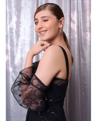 Singer Dhvani Bhanushali.