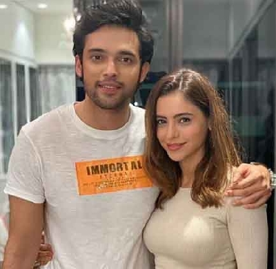 Aamna Sharif on building relationships with co-actors.