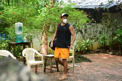 Mumbai: Actor Aditya Roy Kapur seen at Bandra in Mumbai on Sep 28, 2020. (Photo: IANS)