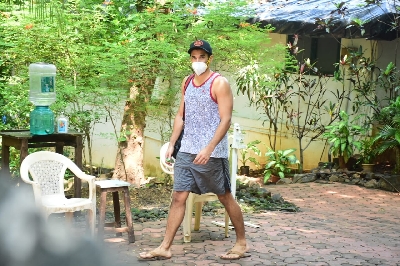 Mumbai: Actor Aditya Roy Kapur seen at Bandra in Mumbai on Sep 29, 2020. (Photo: IANS)