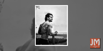Tiger Shroff flaunts 'sexy back', B-Town friends and fans are impressed