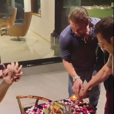 Salman remembers Wajid Khan on his birth anniversary