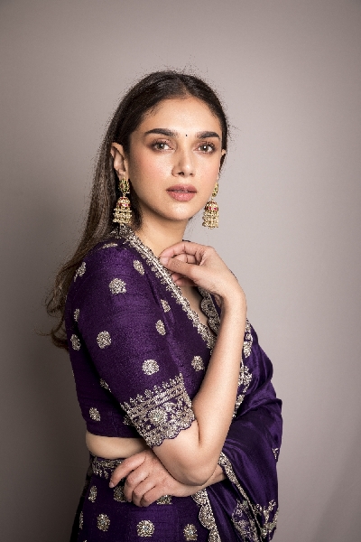 Aditi Rao Hydari To Play Female Lead In Maha Samudram.