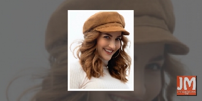 Elli AvrRam is back at pilates for fitness