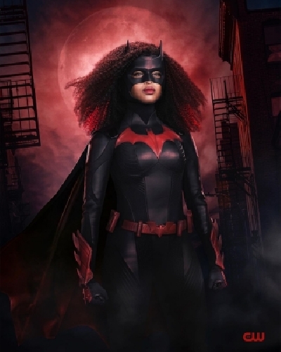 Javicia LeslieÃƒÂƒÃ‚Â¢ÃƒÂ‚Ã‚Â€ÃƒÂ‚Ã‚Â™s first look as Batwoman out.