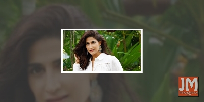 Aahana Kumra elated to receive a handwritten note from Amitabh Bachchan